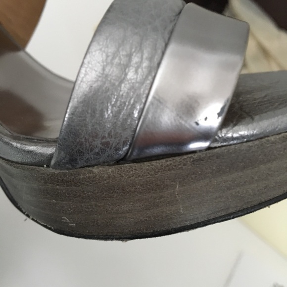 🔥🔥COACH Authentic heels🔥🔥🔥 - Picture 5 of 8